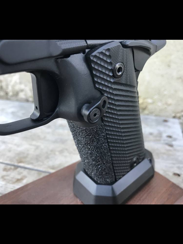 Hayes_Custom_Guns_Mag_Release_Button